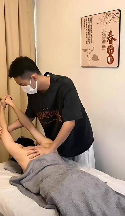 国产av剧情黑丝性感的相关介绍