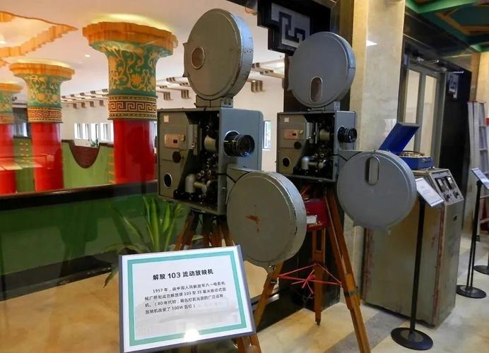 新影联·华谊兄弟影院｜热门电影排片查询｜北京观影优惠券领取指南