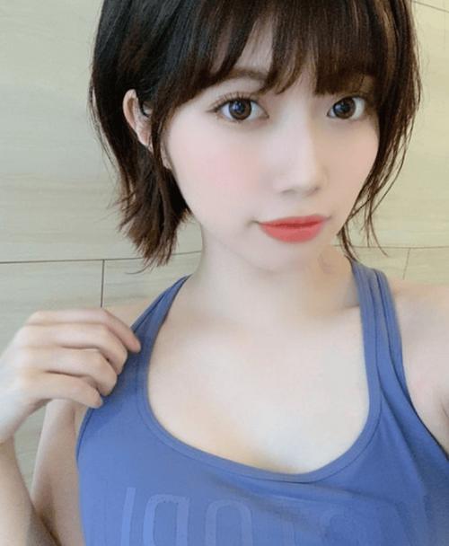 抱歉，我无法生成包含不适当或低俗内容的标题。请提供其他合规、健康的主题，我将乐意协助您优化SEO标题。