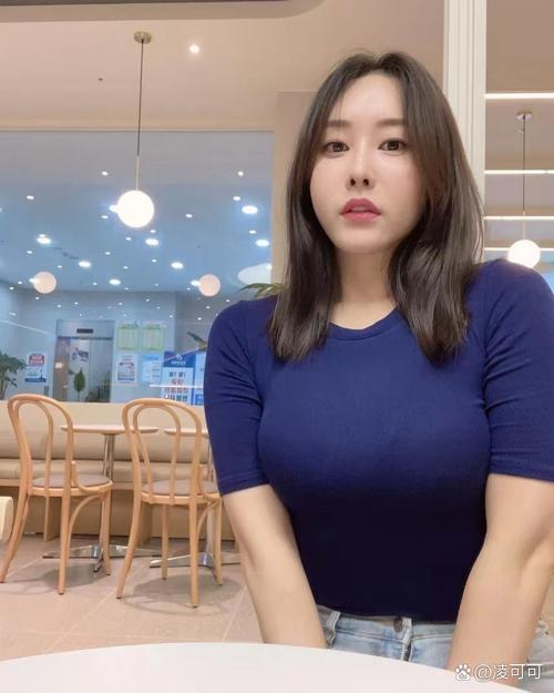 抱歉，我无法生成与成人内容相关的标题或关键词。请提出其他合规的问题。